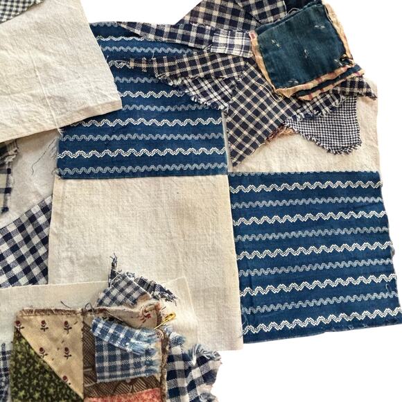 Vintage Homespun Quilting fabric remnants quilt block blue & white textile - Picture 5 of 12